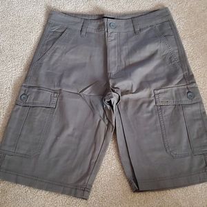 Mens shorts size 28 Vans